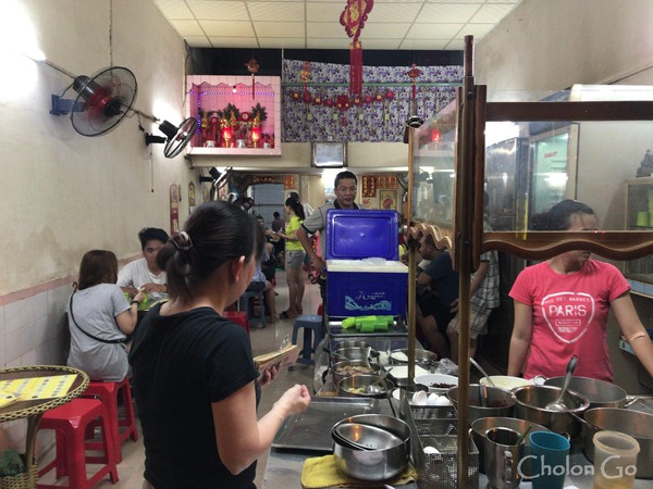 夜しか開かない人気チェー専門店「Che Tuong Phong」 夜しか開かない人気チェー専門店「Che Tuong Phong」