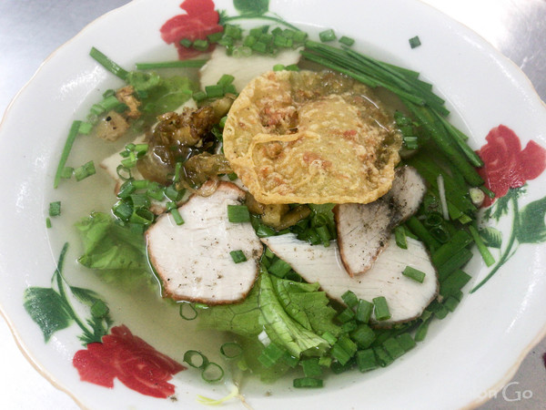 サクサクしたかき揚げが美味い麺家「Hu Tieu Mi Chu Thon」 サクサクしたかき揚げが美味い麺家「Hu Tieu Mi Chu Thon」
