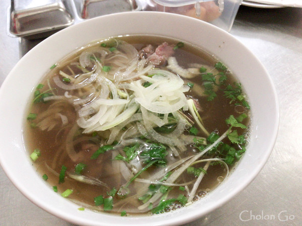 Tran Hung Dao 通りにある柔らか麺が美味しい「Pho Bo Ha Noi Co」 Tran Hung Dao 通りにある柔らか麺が美味しい「Pho Bo Ha Noi Co」
