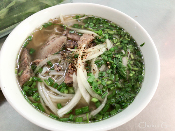 ネギたっぷりで柔らかいお肉が絶品フォー「Pho Hau」 ネギたっぷりで柔らかいお肉が絶品フォー「Pho Hau」
