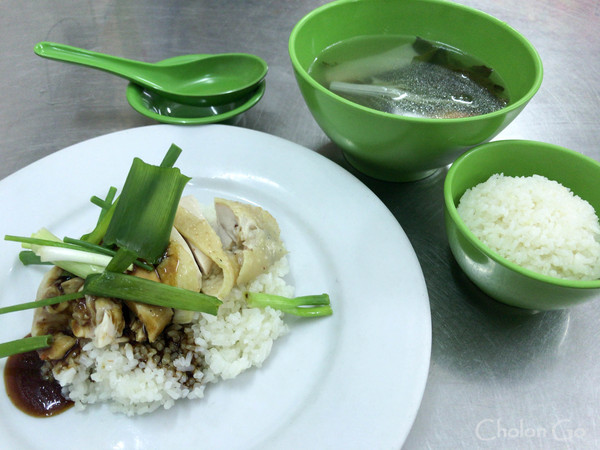 Nguyen Duy Duong 通りにあるコムガー専門店「Tan Man Ky(新満記飯店)」 Nguyen Duy Duong 通りにあるコムガー専門店「Tan Man Ky(新満記飯店)」