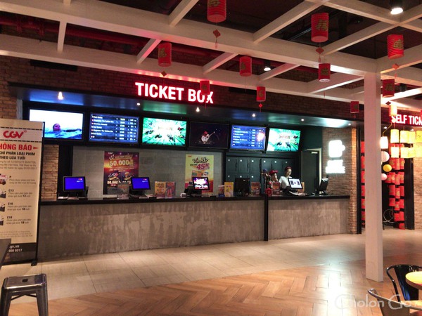 The Garden Mall の向かい側にある映画館「CGV Golden Plaza」 The Garden Mall の向かい側にある映画館「CGV Golden Plaza」