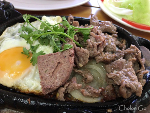 カエルのお粥やステーキもあるシンガポール料理屋「Chao Ech Singapore」 カエルのお粥やステーキもあるシンガポール料理屋「Chao Ech Singapore」