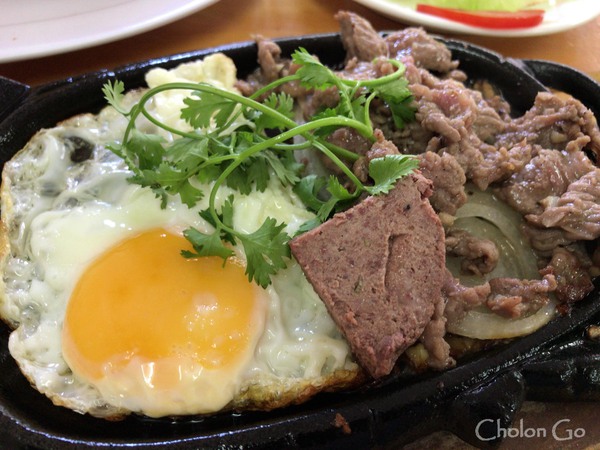 カエルのお粥やステーキもあるシンガポール料理屋「Chao Ech Singapore」 カエルのお粥やステーキもあるシンガポール料理屋「Chao Ech Singapore」