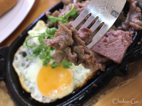 カエルのお粥やステーキもあるシンガポール料理屋「Chao Ech Singapore」 カエルのお粥やステーキもあるシンガポール料理屋「Chao Ech Singapore」
