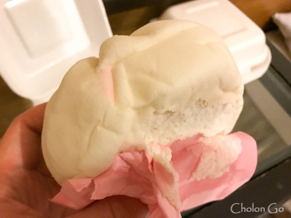 包子(パオズ)の超人気店「Tho Phat(トーパット)」で肉まんをお持ち帰り!店員さんは美人揃い? 包子(パオズ)の超人気店「Tho Phat(トーパット)」で肉まんをお持ち帰り!店員さんは美人揃い?