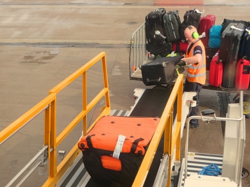 【荷物検査、なくなった!?@タンソンニャット空港】 【荷物検査、なくなった!?@タンソンニャット空港】