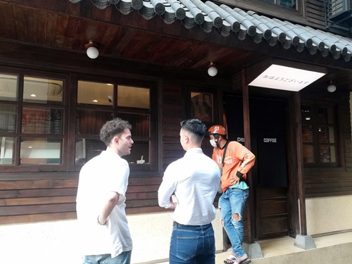 【レタントン通り、昭和の香りがする手狭なカフェ@CHEESE COFFEE】 【レタントン通り、昭和の香りがする手狭なカフェ@CHEESE COFFEE】