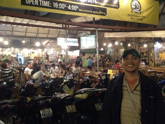 ベトナム・ホーチミンの夜の街をバイクで駆け抜ける!【ベトナム・ホーチミン情報】 ベトナム・ホーチミンの夜の街をバイクで駆け抜ける!【ベトナム・ホーチミン情報】