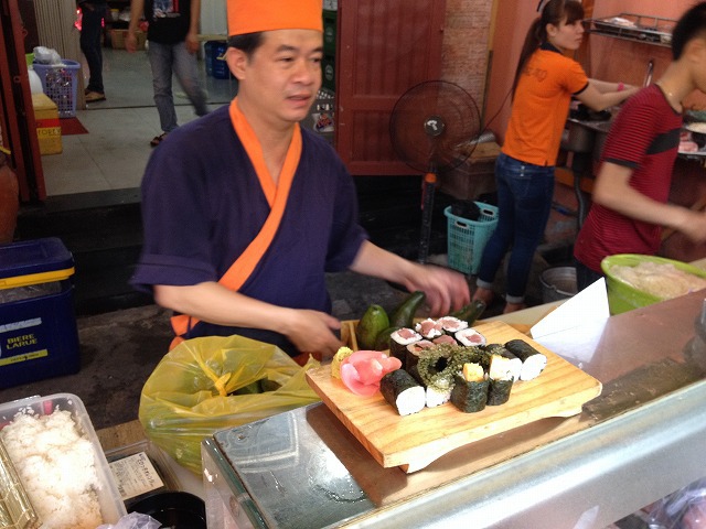 ホーチミンのローカルのお寿司屋さんで大人気店舗『すしコ(Sushi Ko)』に行ってきました!【ベトナム・ホーチミン情報】 ホーチミンのローカルのお寿司屋さんで大人気店舗『すしコ(Sushi Ko)』に行ってきました!【ベトナム・ホーチミン情報】