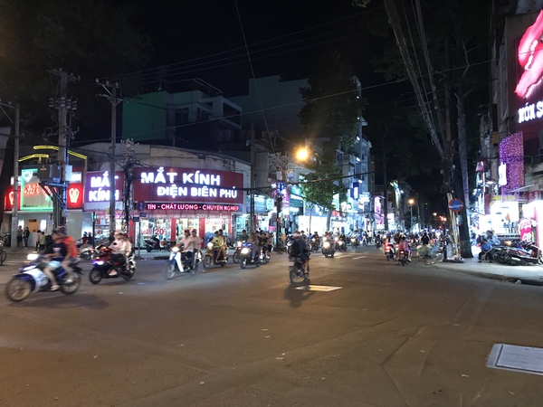 Nguyen Trai 通りにあるマッサージ屋「Saigon Foot Spa」