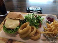 Windsor Plaza Hotel 近くにあるレストラン「Al Fresco's - Su Van Hanh店」 2017/11/28 15:00:00