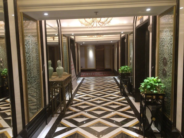 チョロン地区唯一の5つ星ホテル「Windsor Plaza Hotel（ウィンザープラザホテル）」