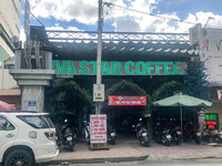 アンドン市場近くにある滝の音で癒されるカフェ「Viva Star Coffee」 2017/12/11 20:00:00