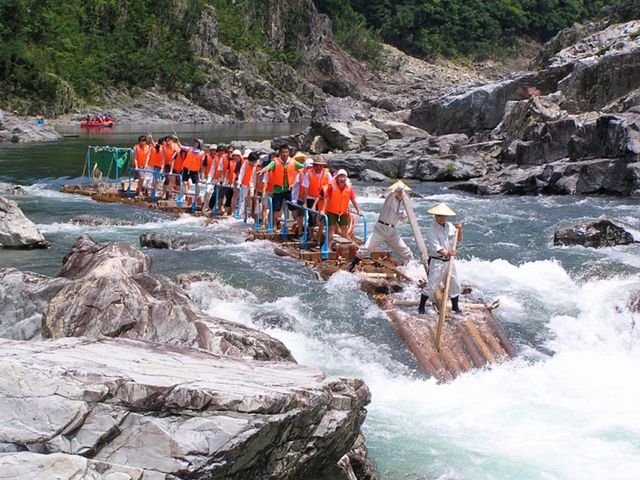 Du Lịch Mạo Hiểm Với Chèo Thuyền Bè Tại Làng Kitayama｜giới Thiệu Nhật Bản 日本紹介）