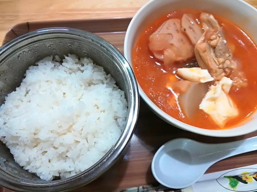 【ついに登場！女性やダイエッター、体に優しいランチ！♪「一汁一菜」】