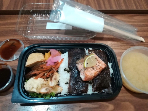 【タイバンルンヘムの「鶏笑」もお弁当お持ち帰り、始めたよ♪】
