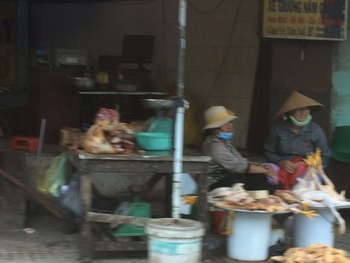 犬肉の販売店 ベトナムでビジネスを